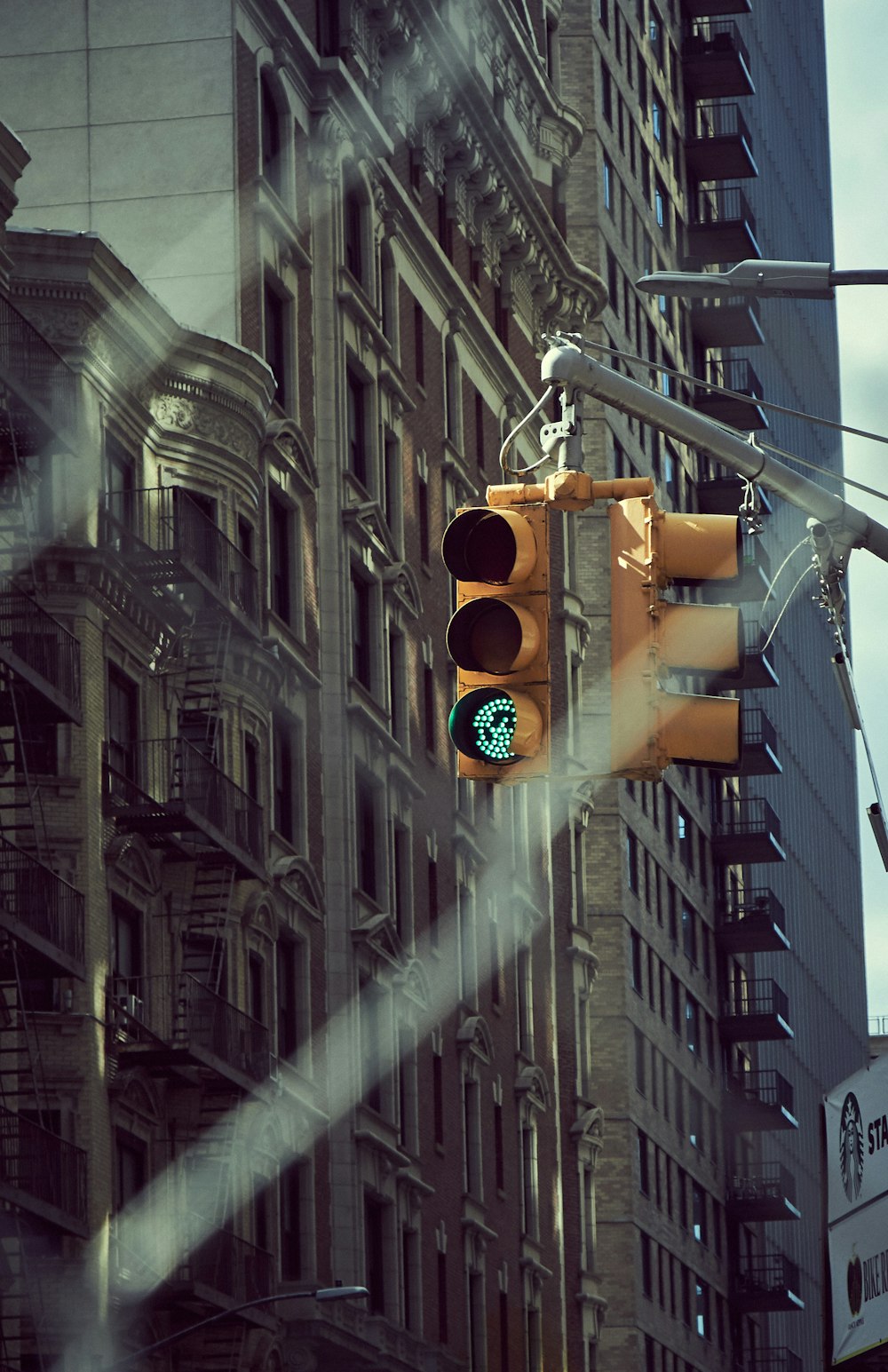 traffic light on red light