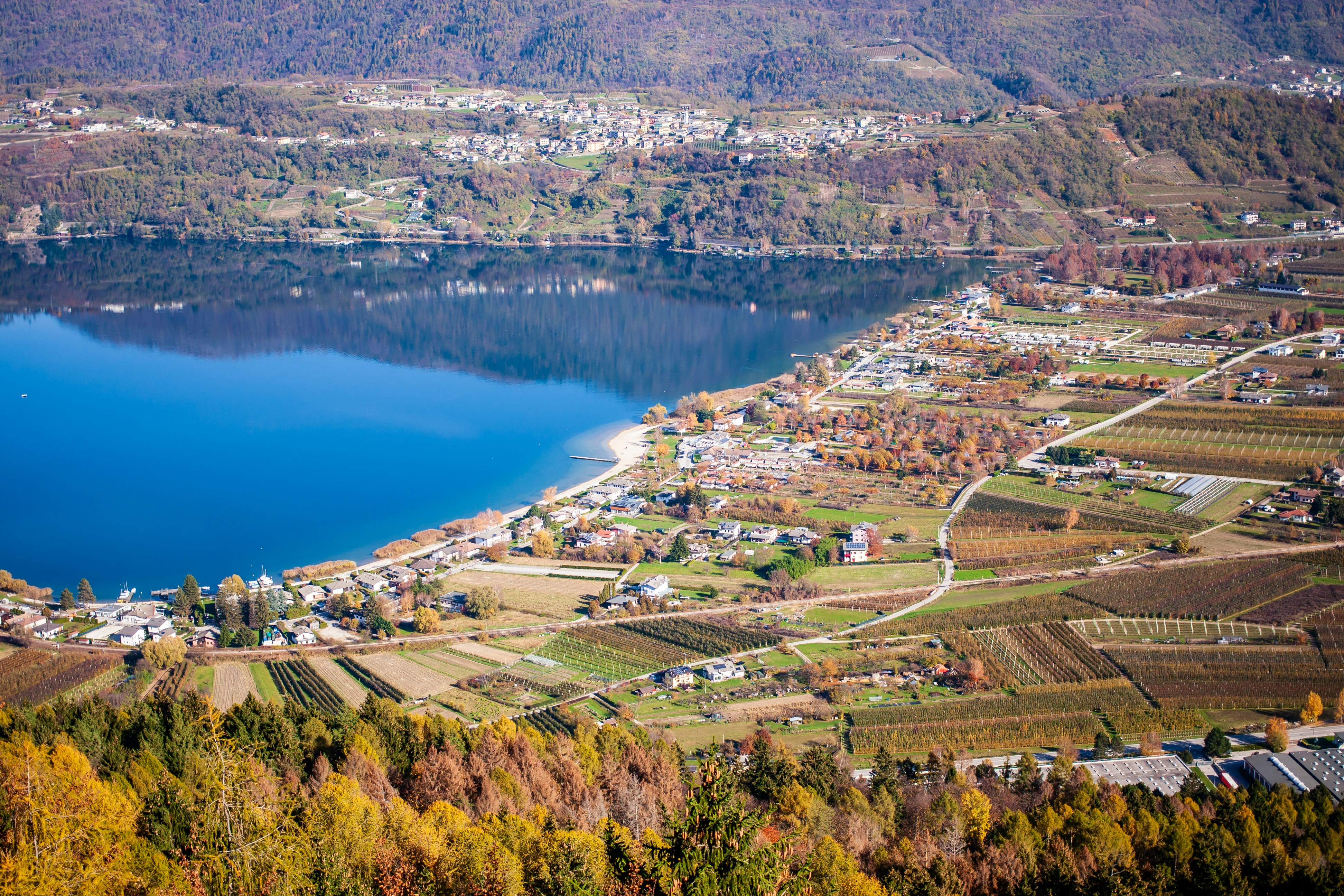 Photo by photoroutes