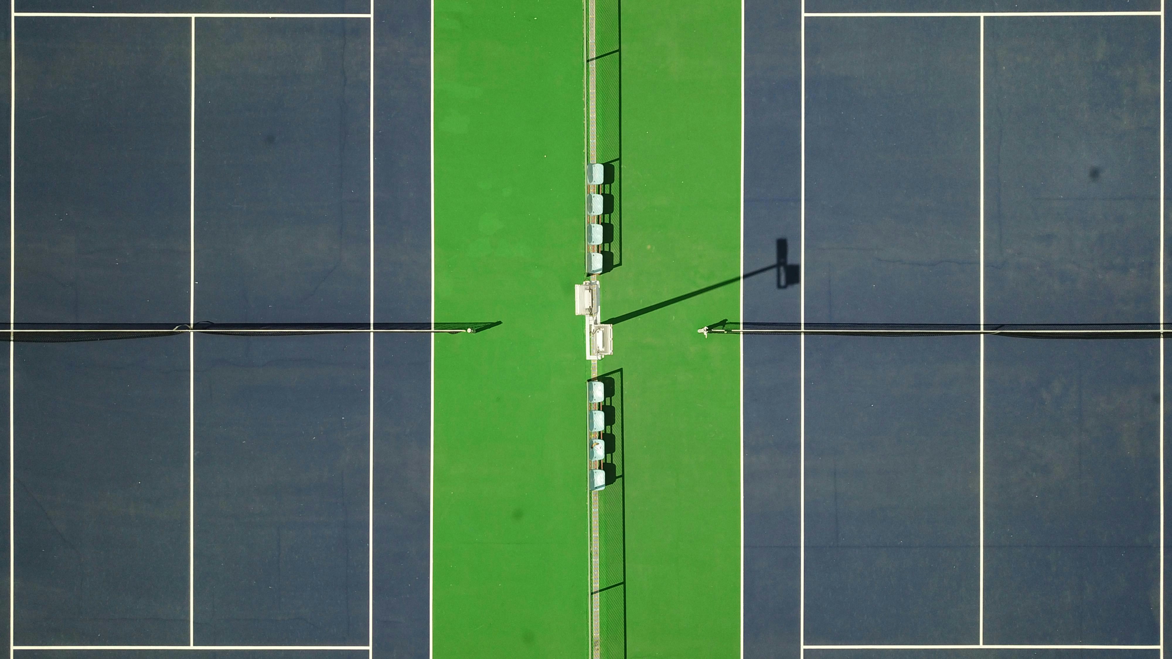 Different types of tennis court surfaces