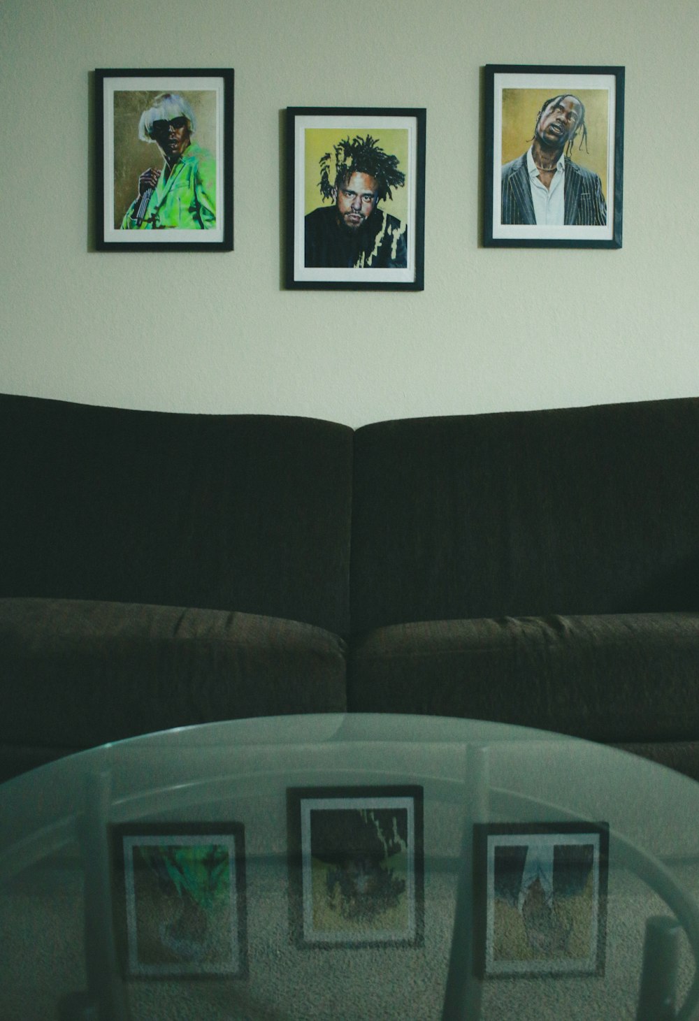 black sofa near black wooden coffee table