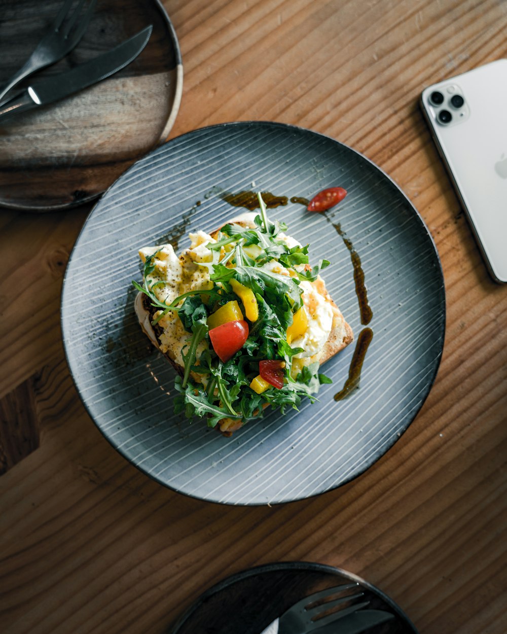 vegetable salad on clear glass bowl