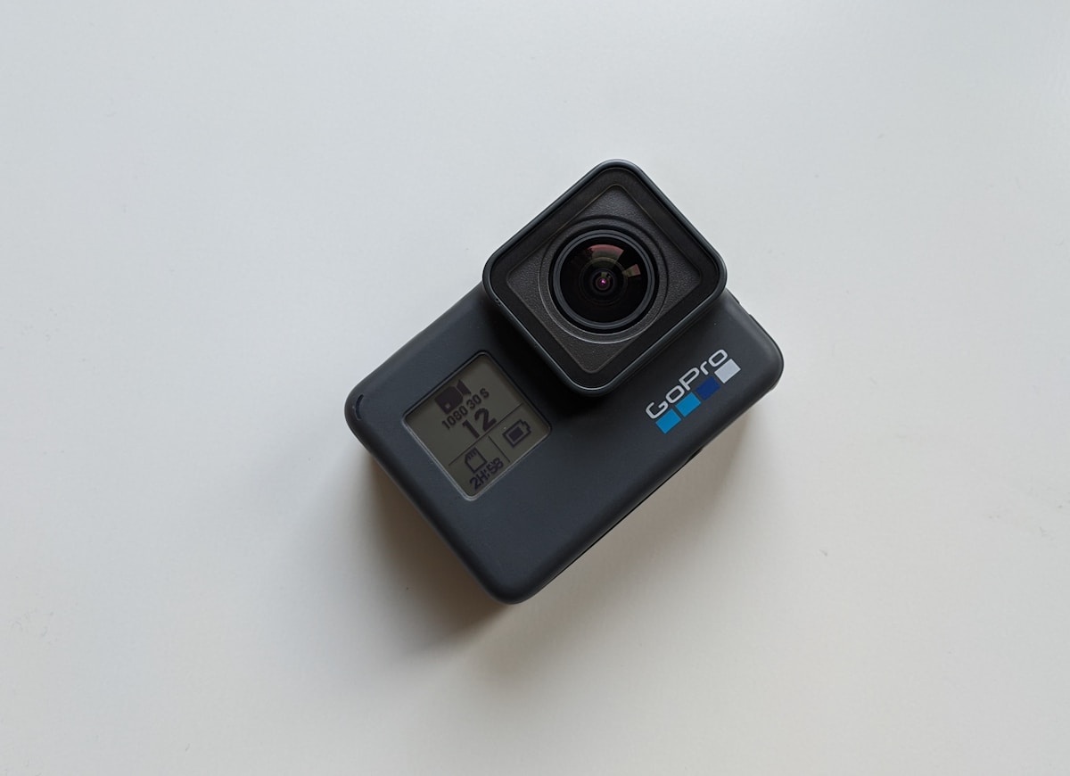 カメラ：GoPro 9 以降推奨
その他：三脚、水中撮影用ドームポートなど