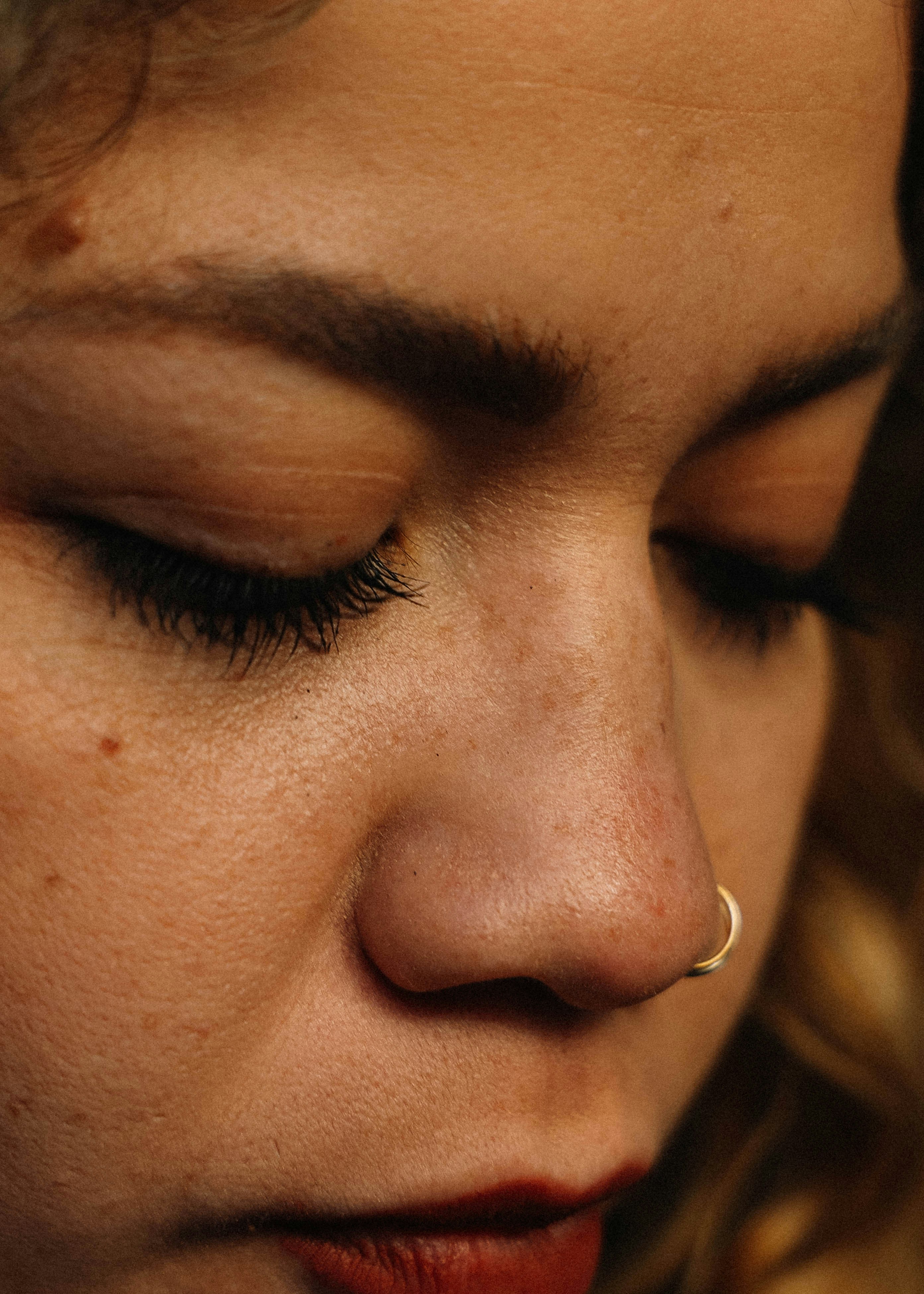 woman-with-silver-nose-piercing