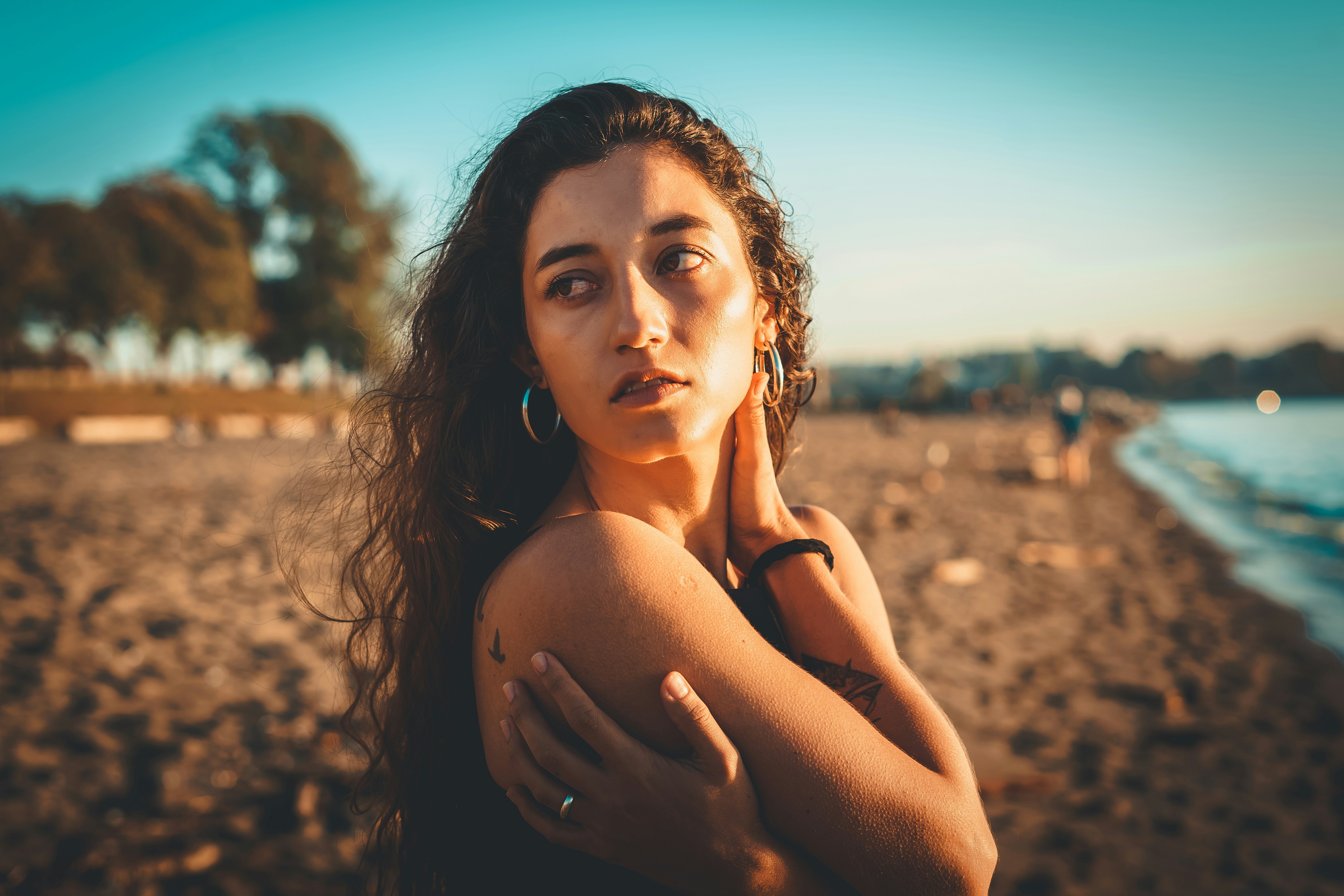 woman in black tank top