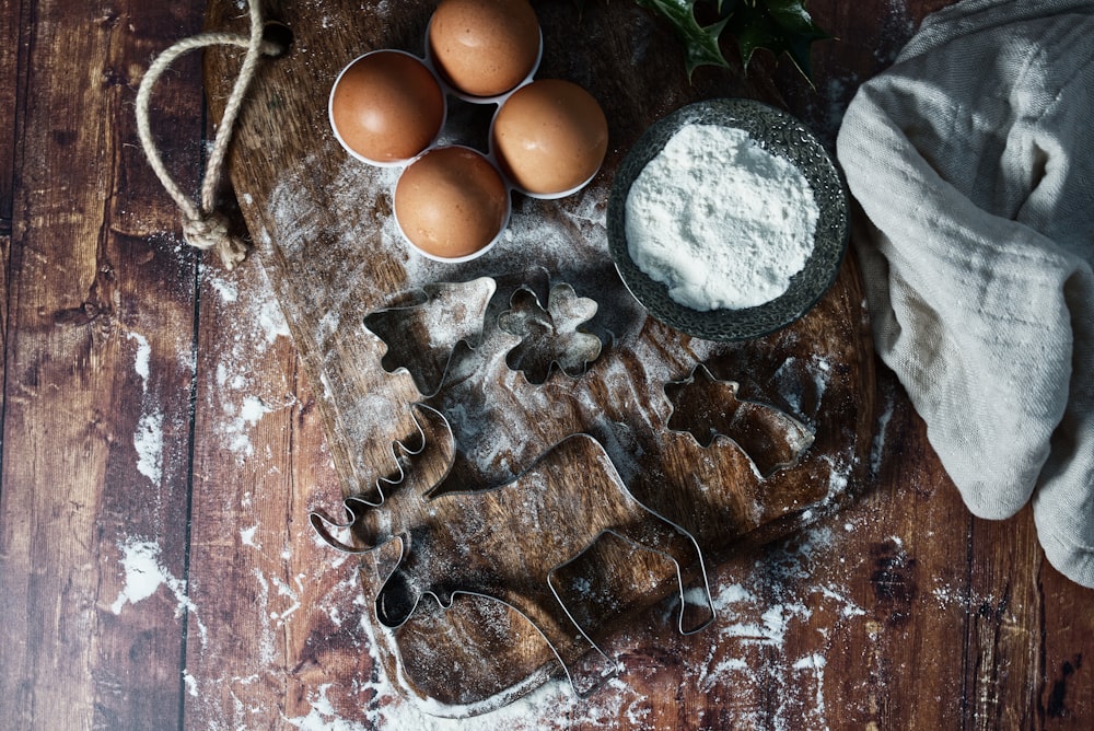 brown egg on brown wooden table