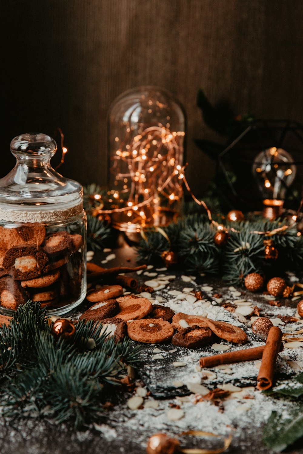 clear glass jar with brown cookies