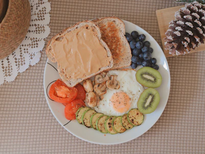 Tostadas saludables con frutas