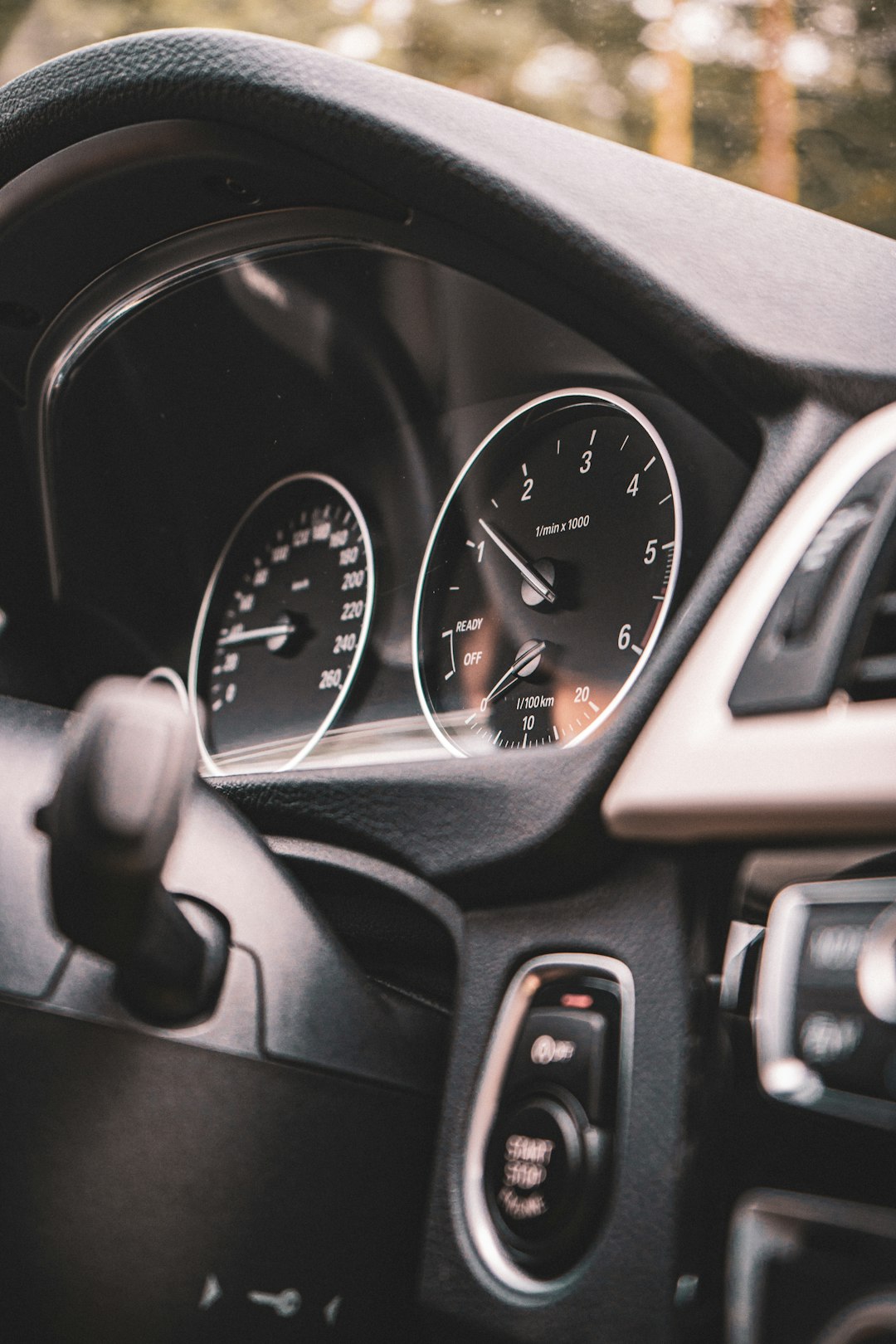 black and gray car instrument panel cluster