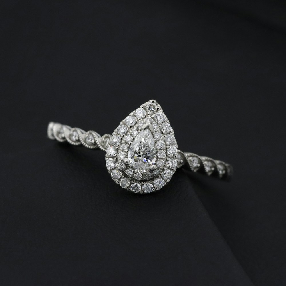 silver diamond studded heart pendant