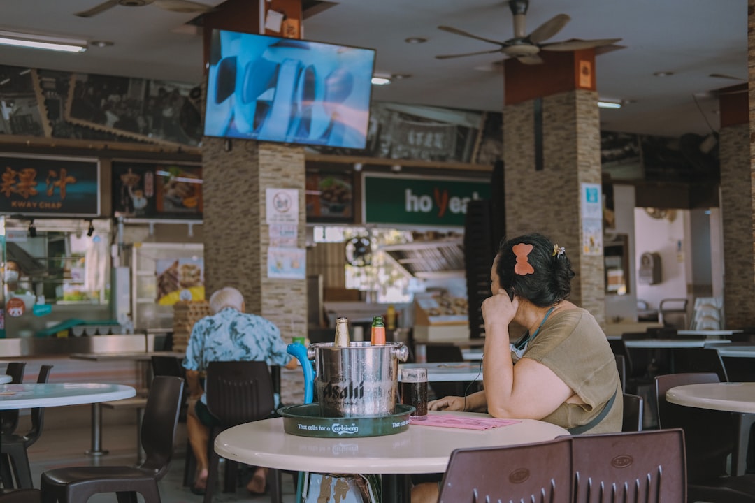 Hunting Hawker Centers and Michelin Stars: An Insider's Guide to Si… — Hunting Hawker Centers and Michelin Stars