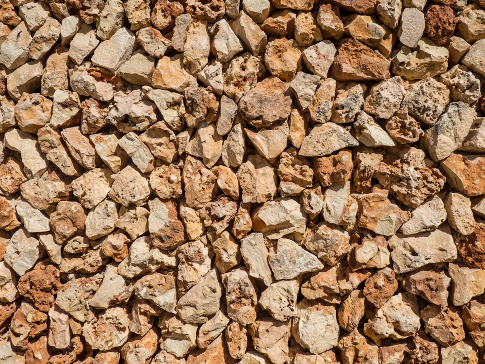 brown and gray stone fragments