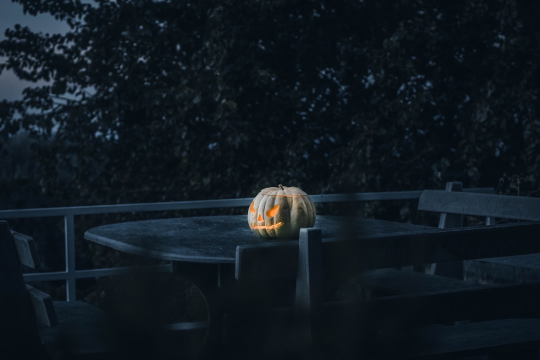 jack o lantern on table,