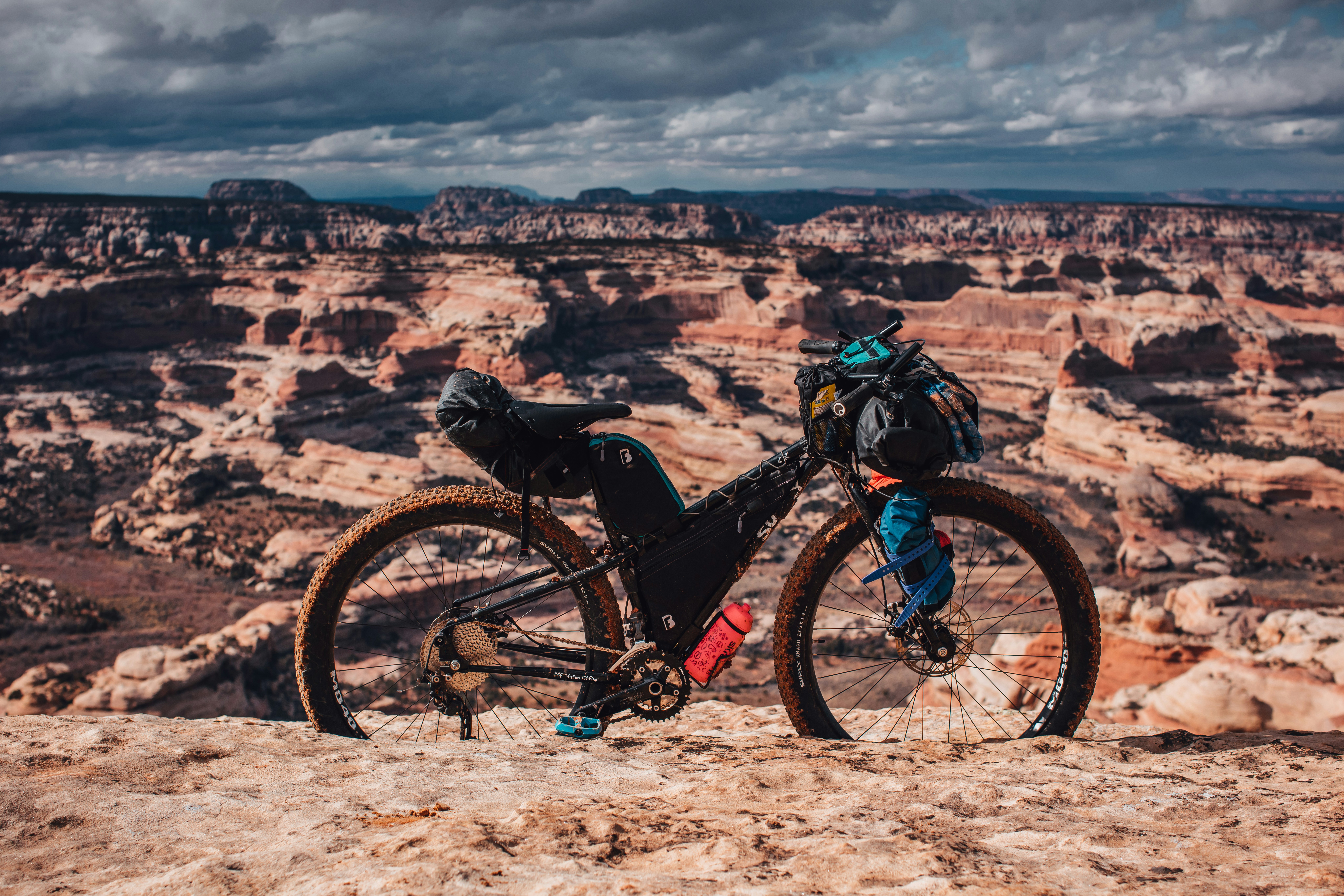 Photo by worldsbetweenlines