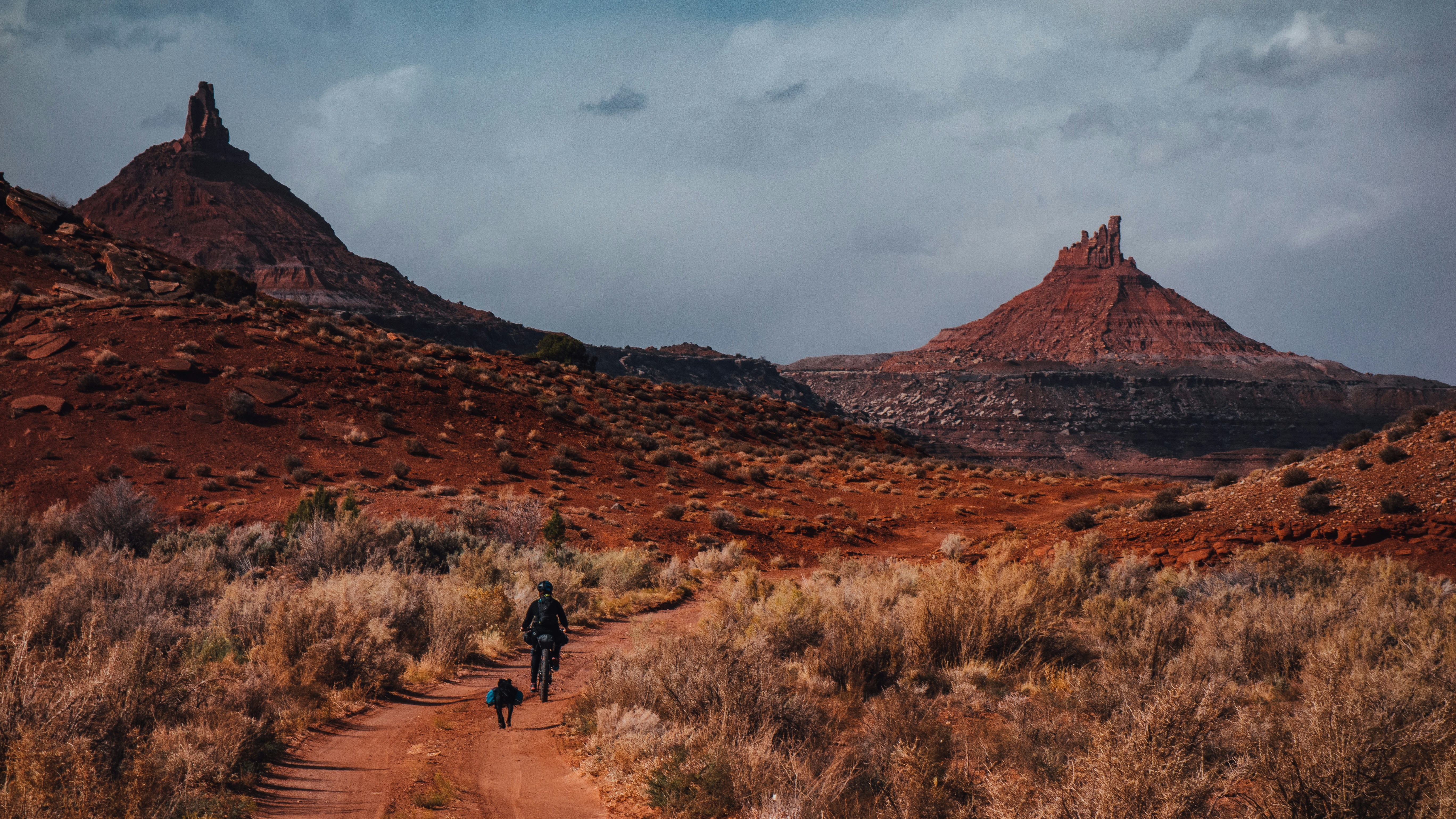 Photo by worldsbetweenlines