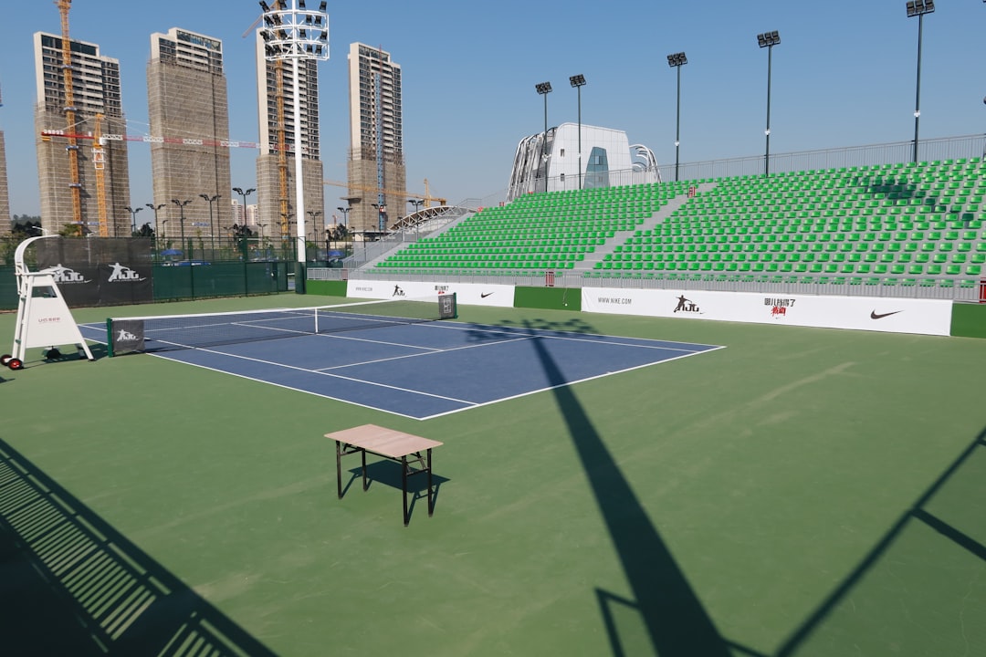 green and white tennis court