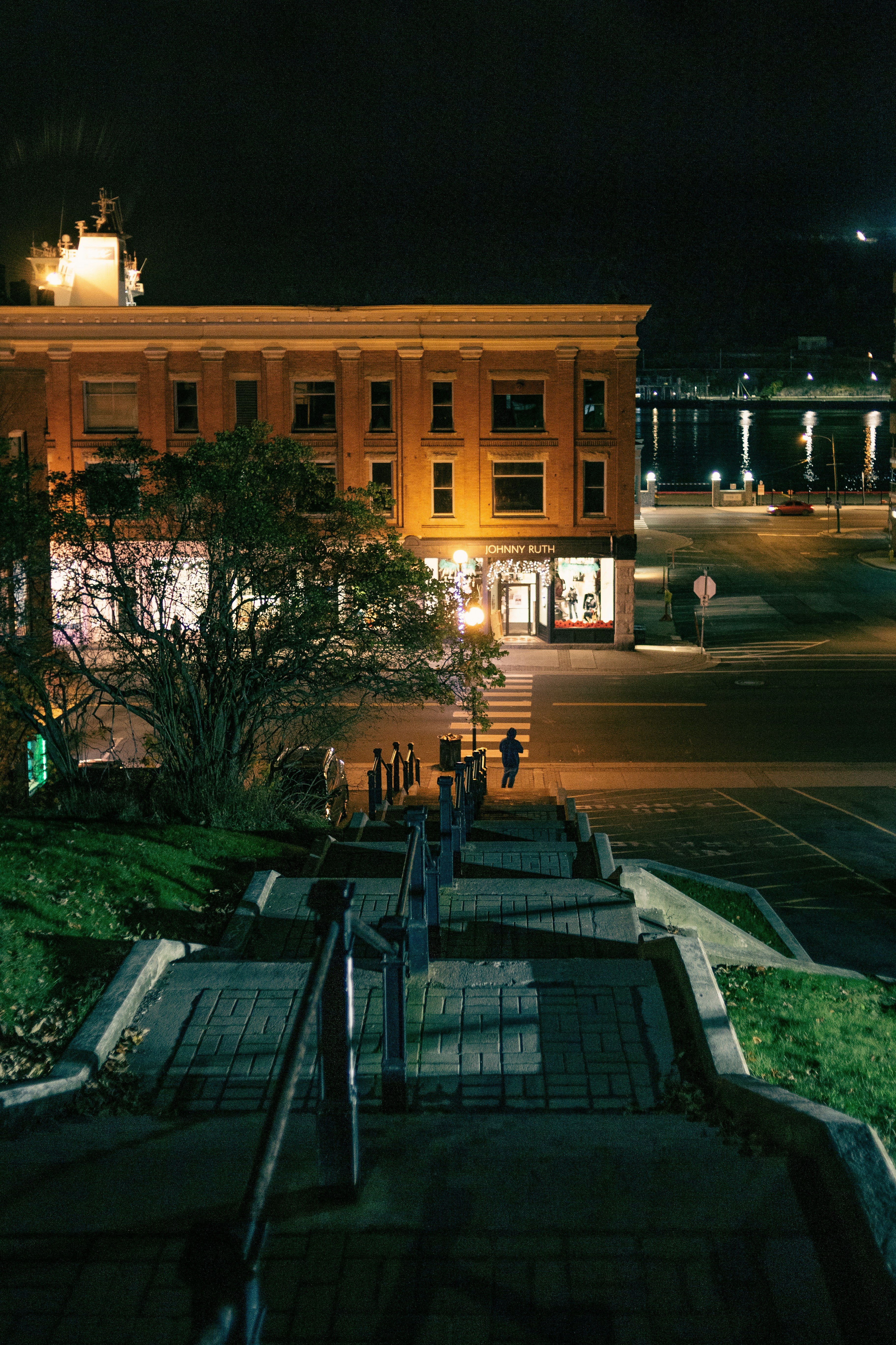 Photo by introspectivedsgn