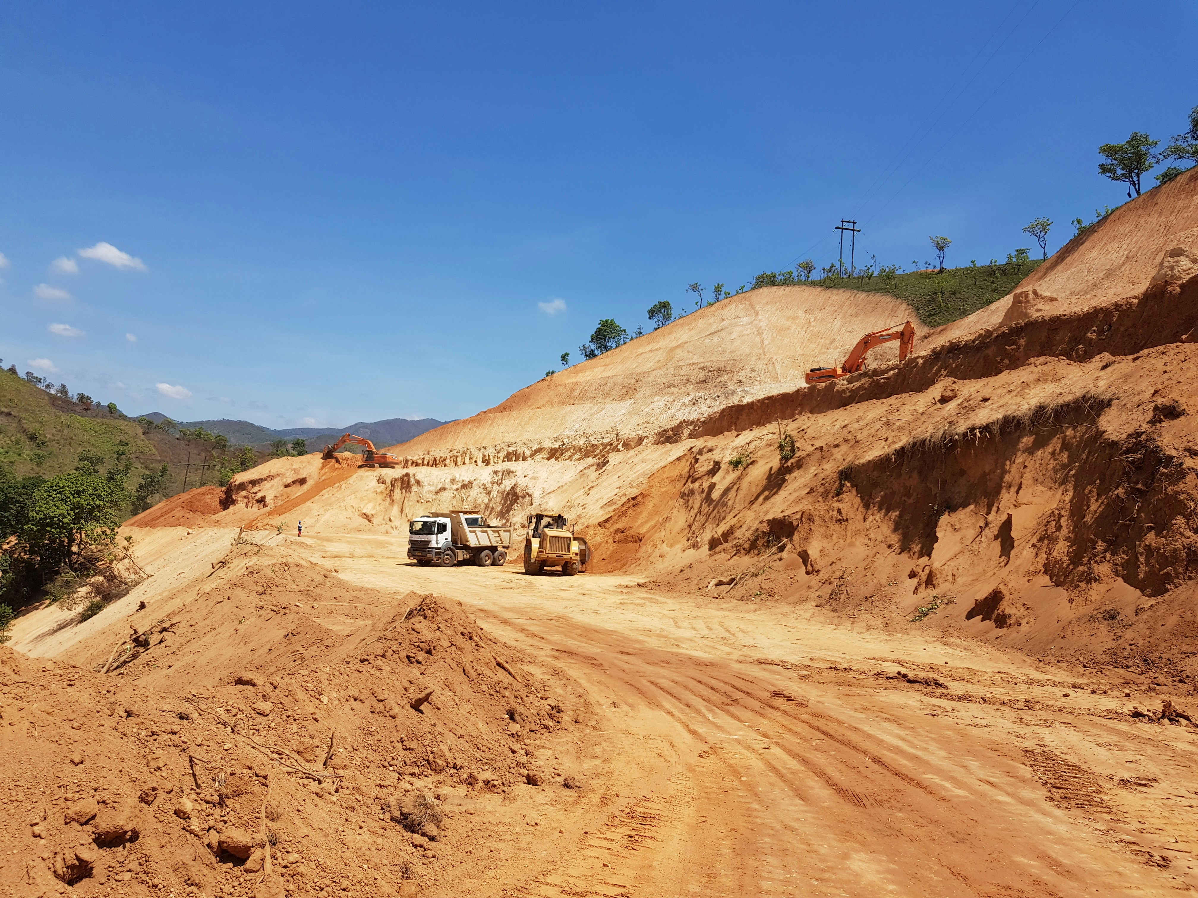 white car on brown mountain during daytime malawi teams background