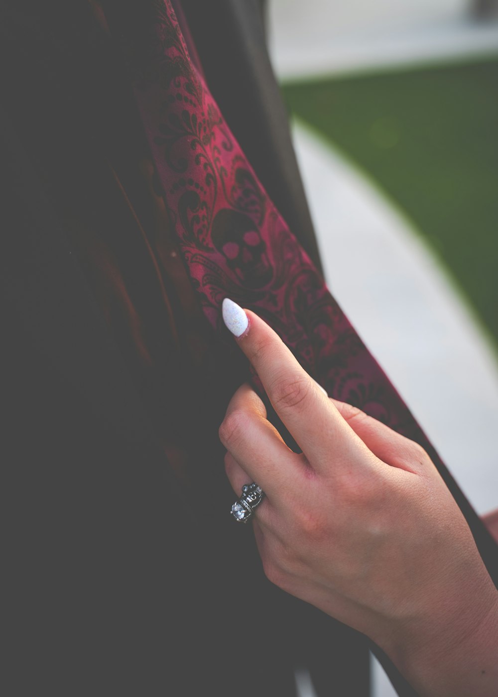 woman wearing silver diamond ring