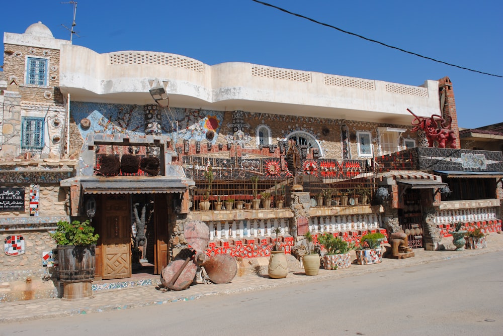 people in a market during daytime