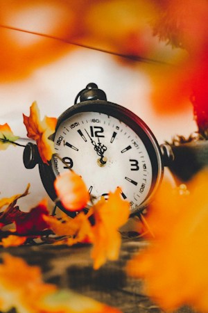 Black and white analog alarm clock, a reminder to set clocks back one hour when daylight saving time ends at 2 a.m. Sunday, Nov. 1, 2026 in Las Vegas