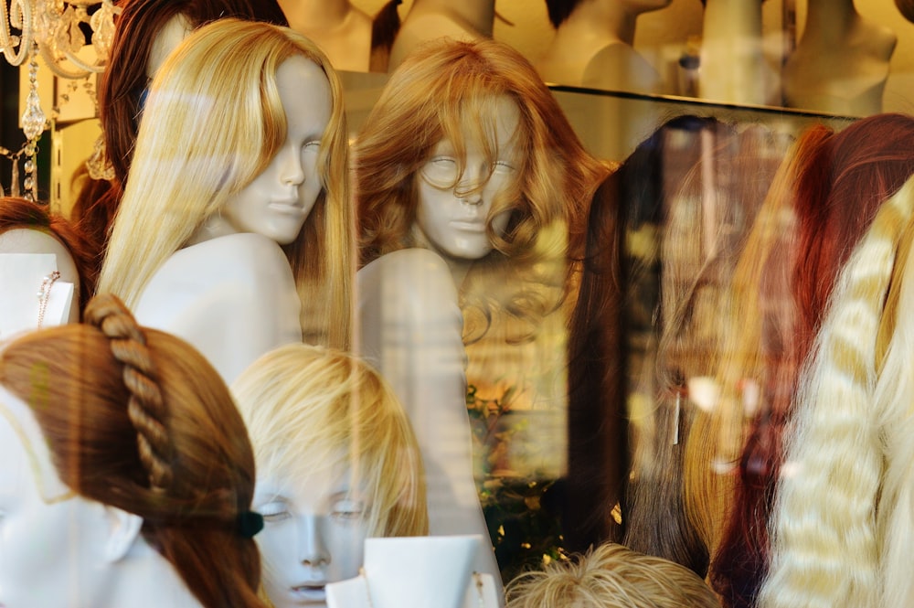 Mannequin de visage de femme en verre