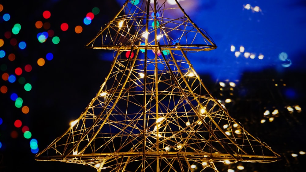 lighted ferris wheel during night time