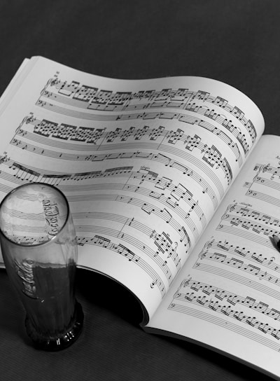 musical notes on black table