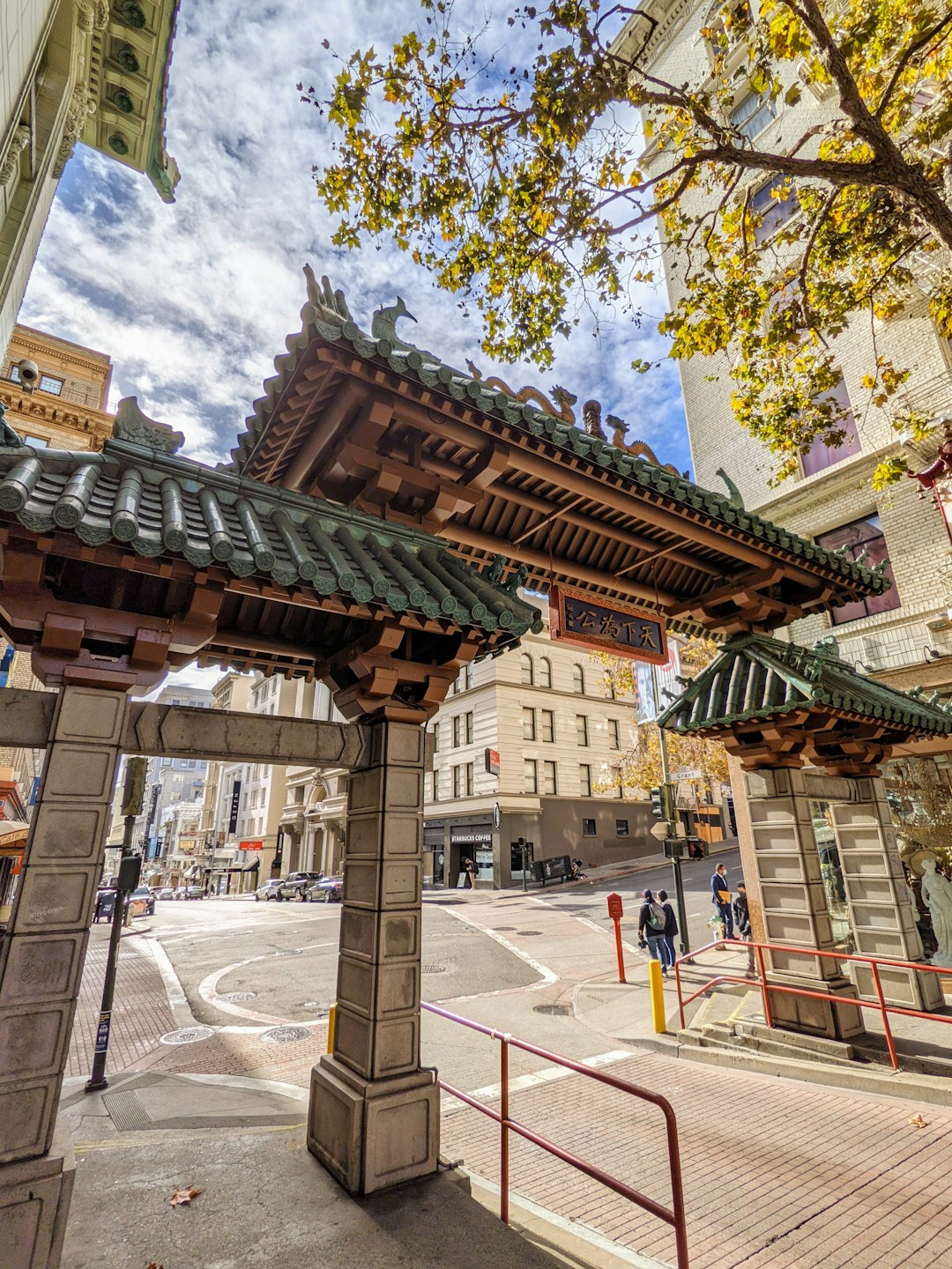 Explore Chinatown, Nob Hill, and North Beach