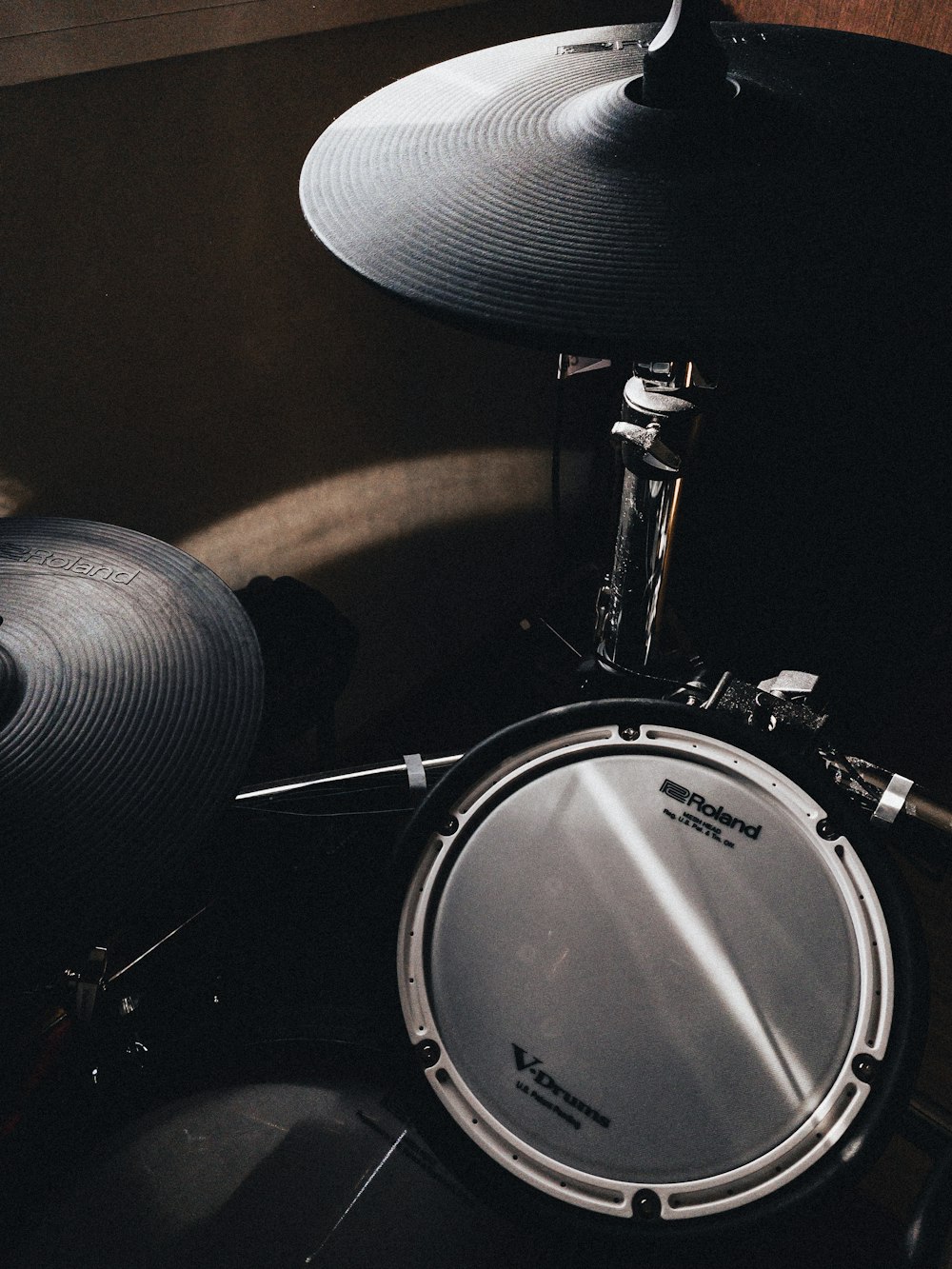 black and silver drum set