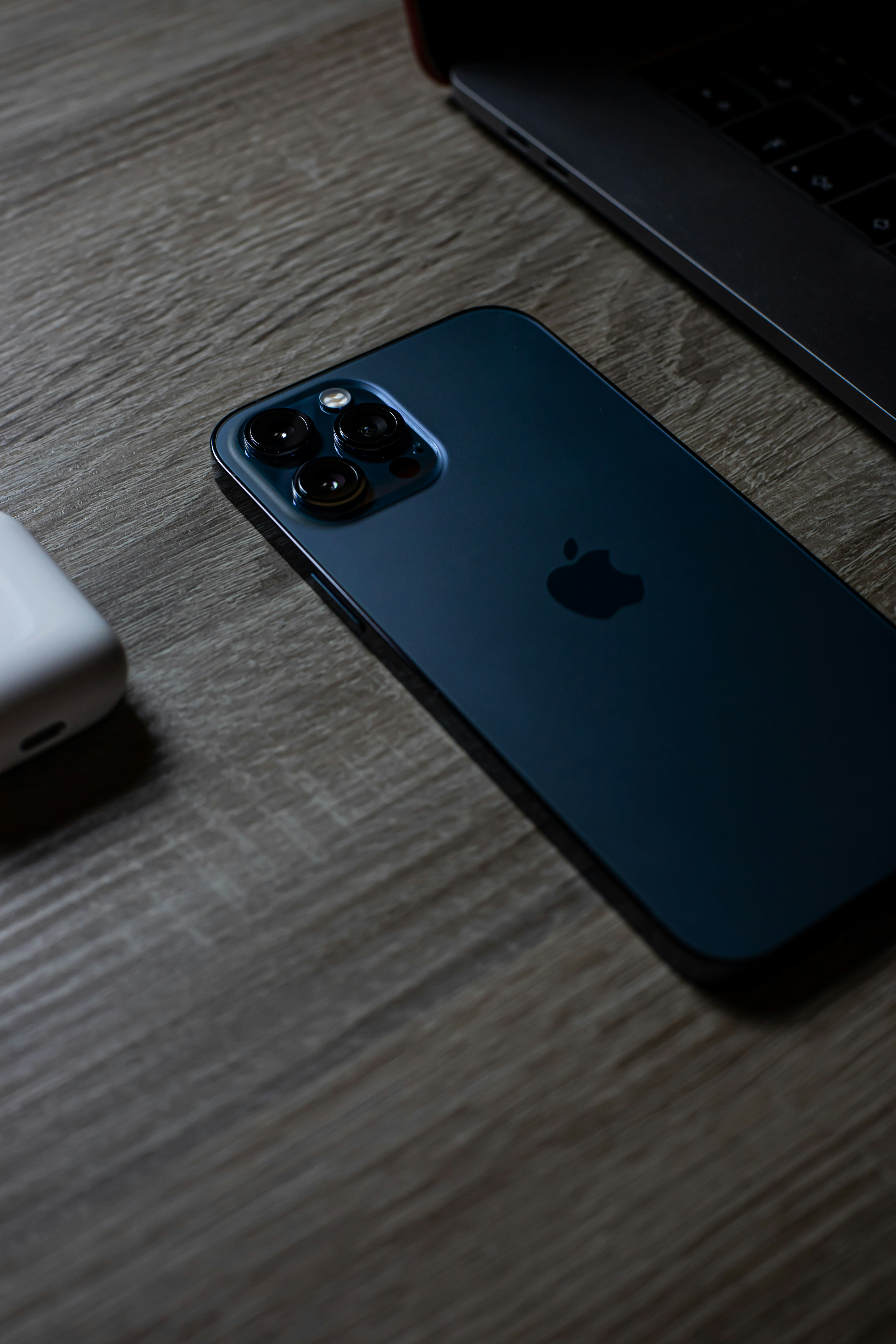 Sell Your Old Apple Devices Easily Staring from