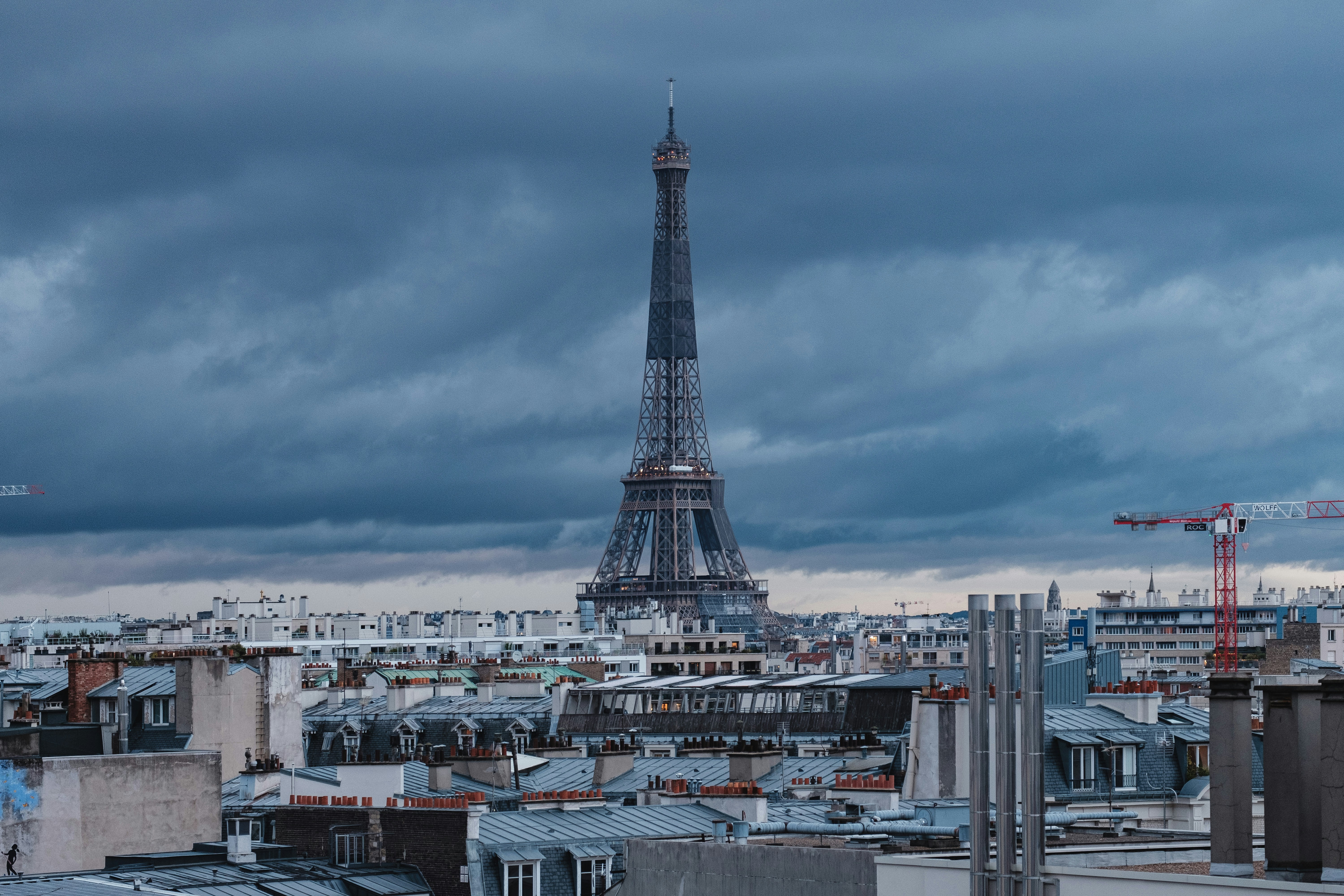 eiffel tower under blue sky during daytime
