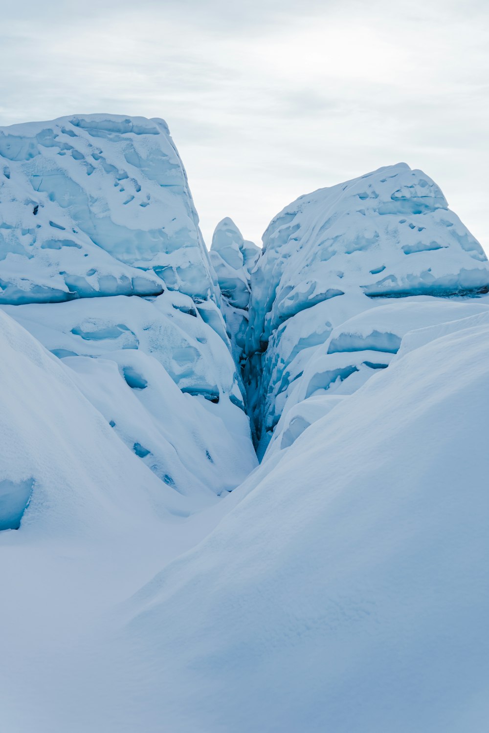 white snow covered mountain during daytime