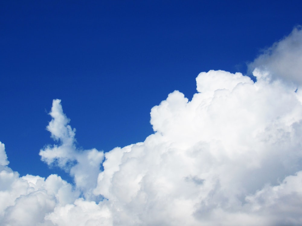 750+ Blue Sky With Cloud Pictures | Download Free Images on Unsplash