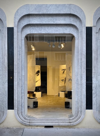 Interior wall showcasing sleek, modern graphic installations enhancing the store’s atmosphere.