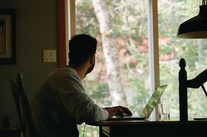 8 Home Office Requirements for Full-Time Writers