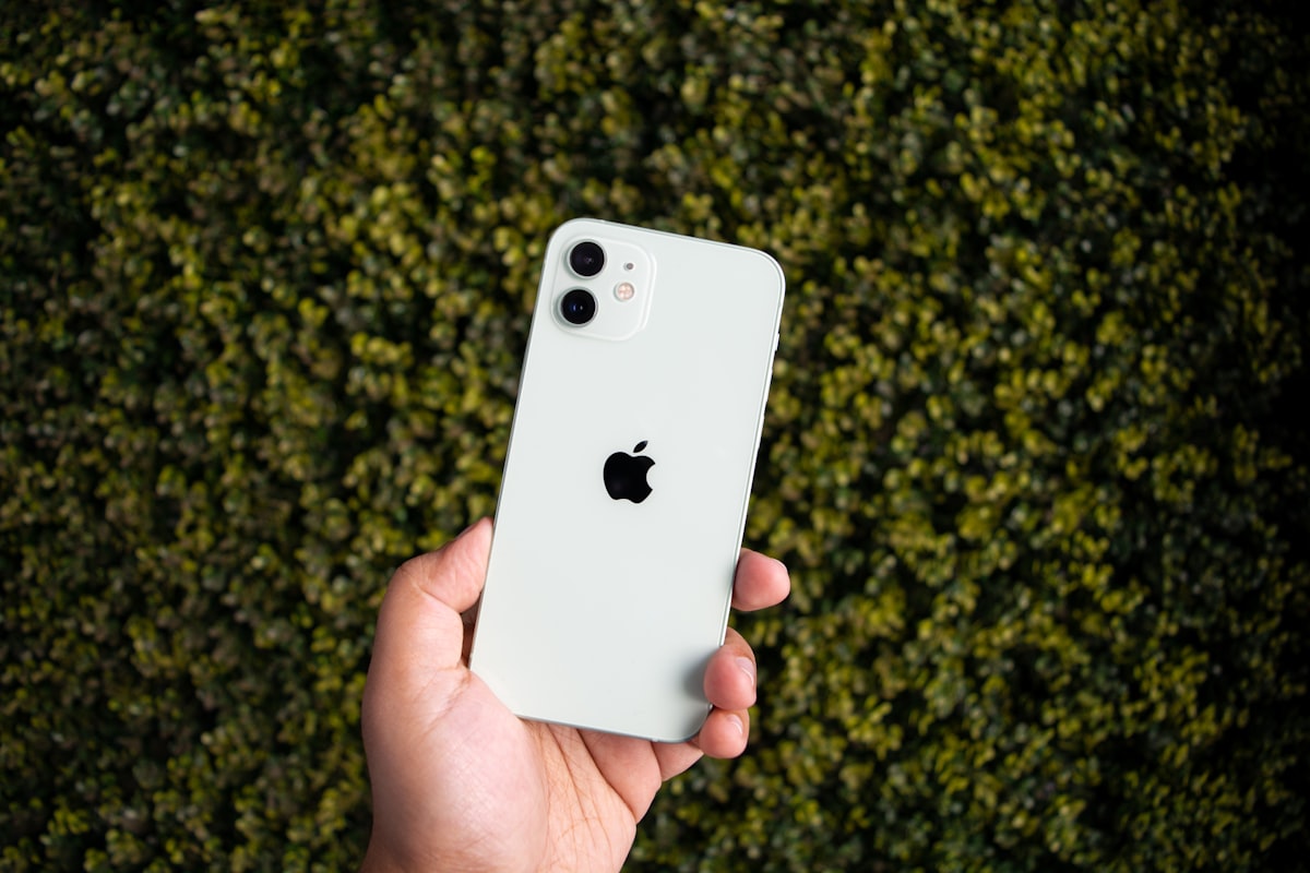 🔥 Oferta: Apple iPhone 12 com quase R$ 3.000 de desconto na Amazon