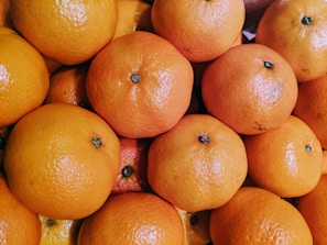 close up photo of orange fruits