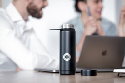 Smart Water Bottle with Temperature Display