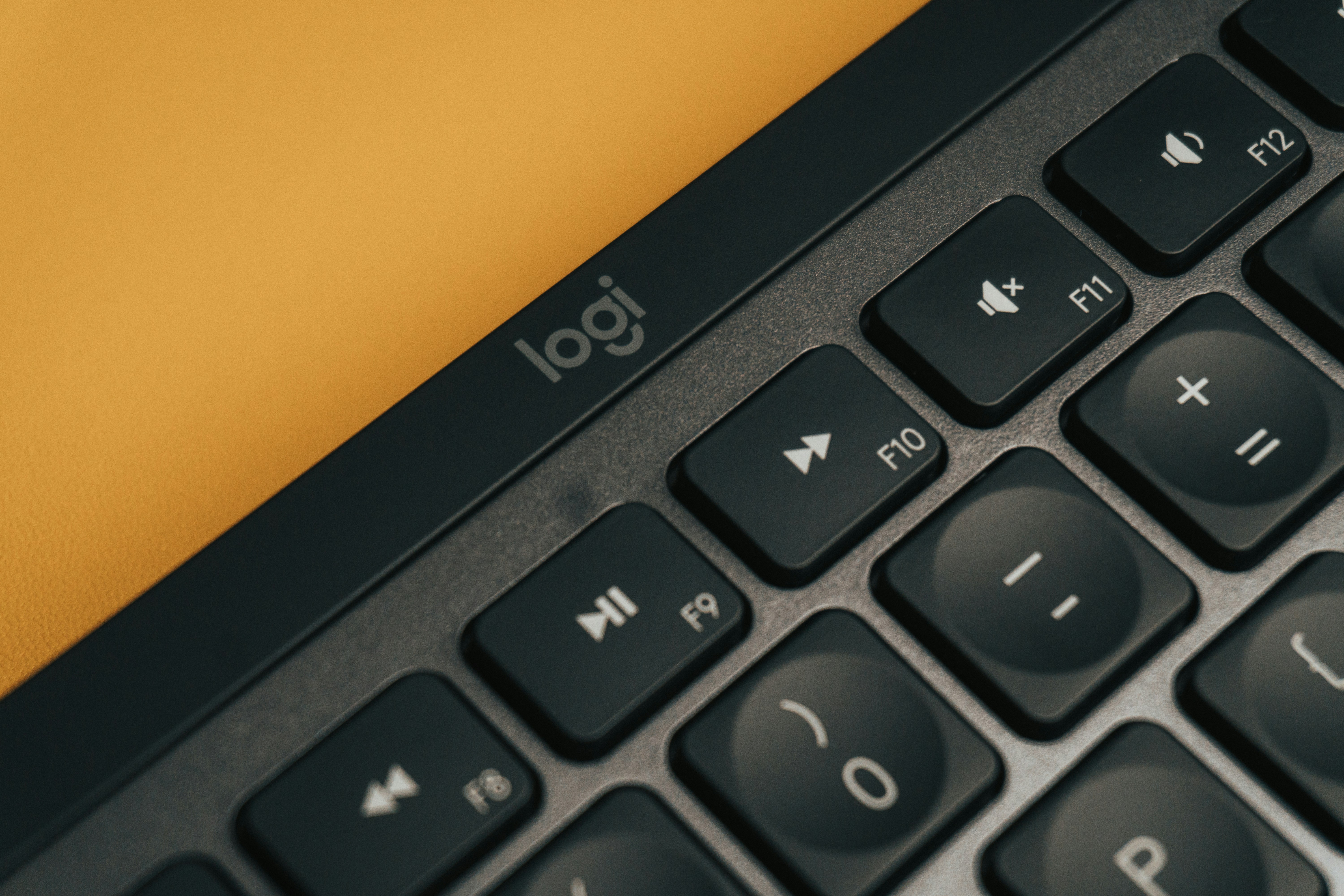 black and gray computer keyboard