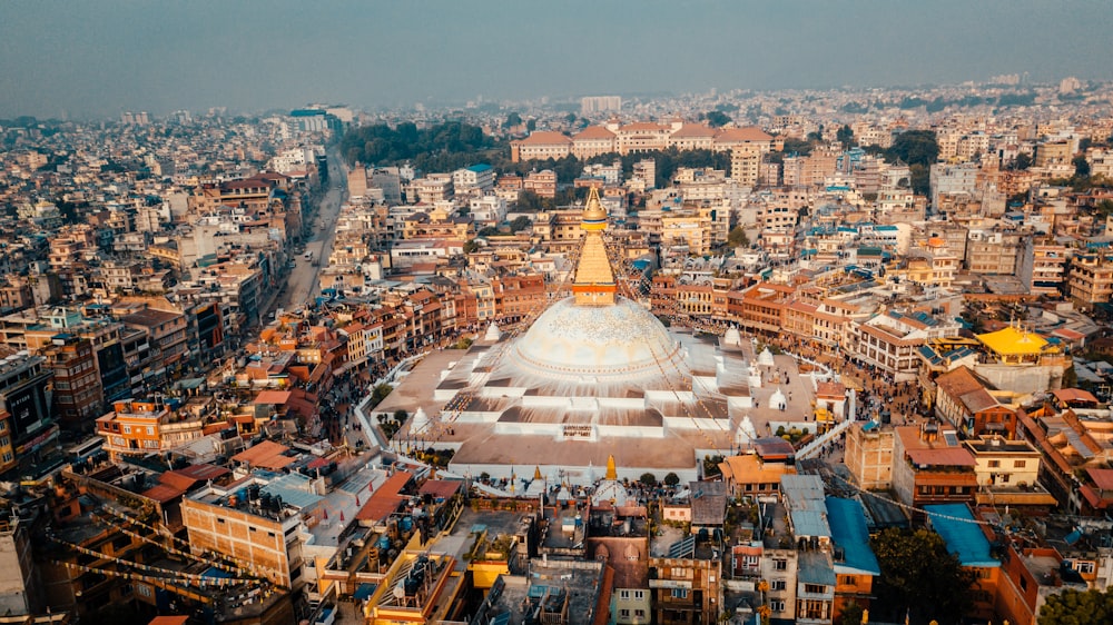 Veduta aerea degli edifici della città durante il giorno