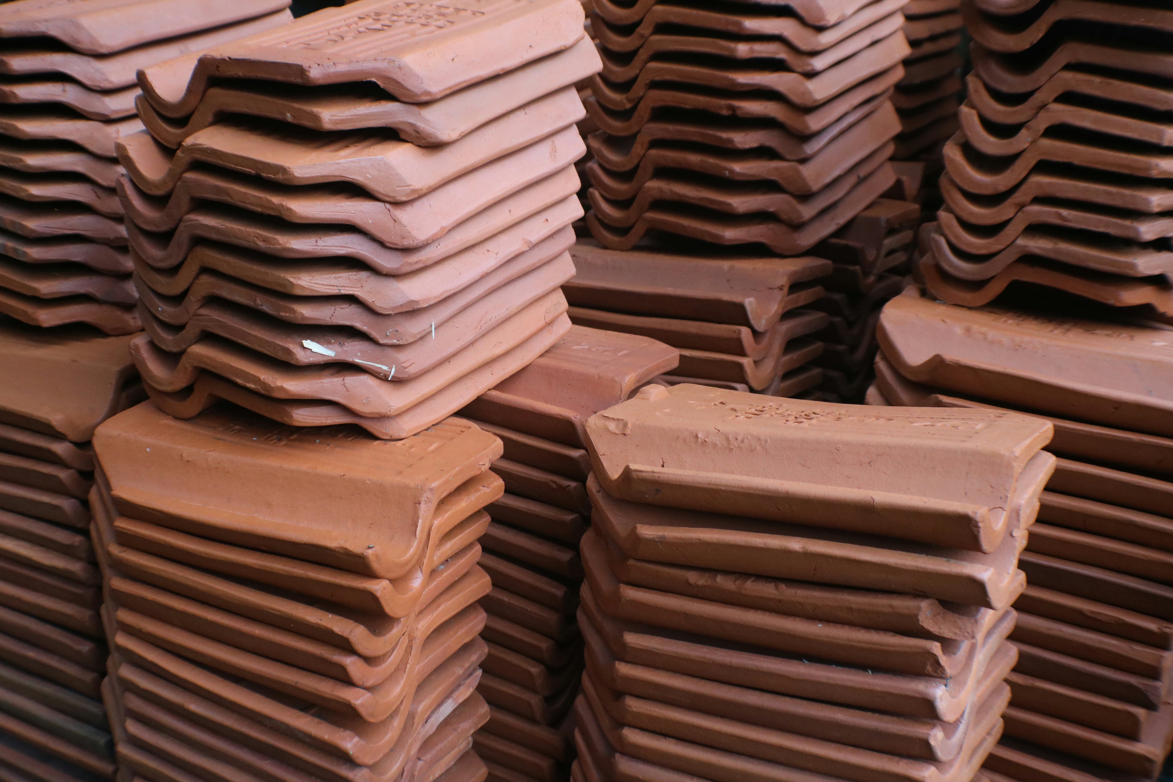 brown and white concrete blocks