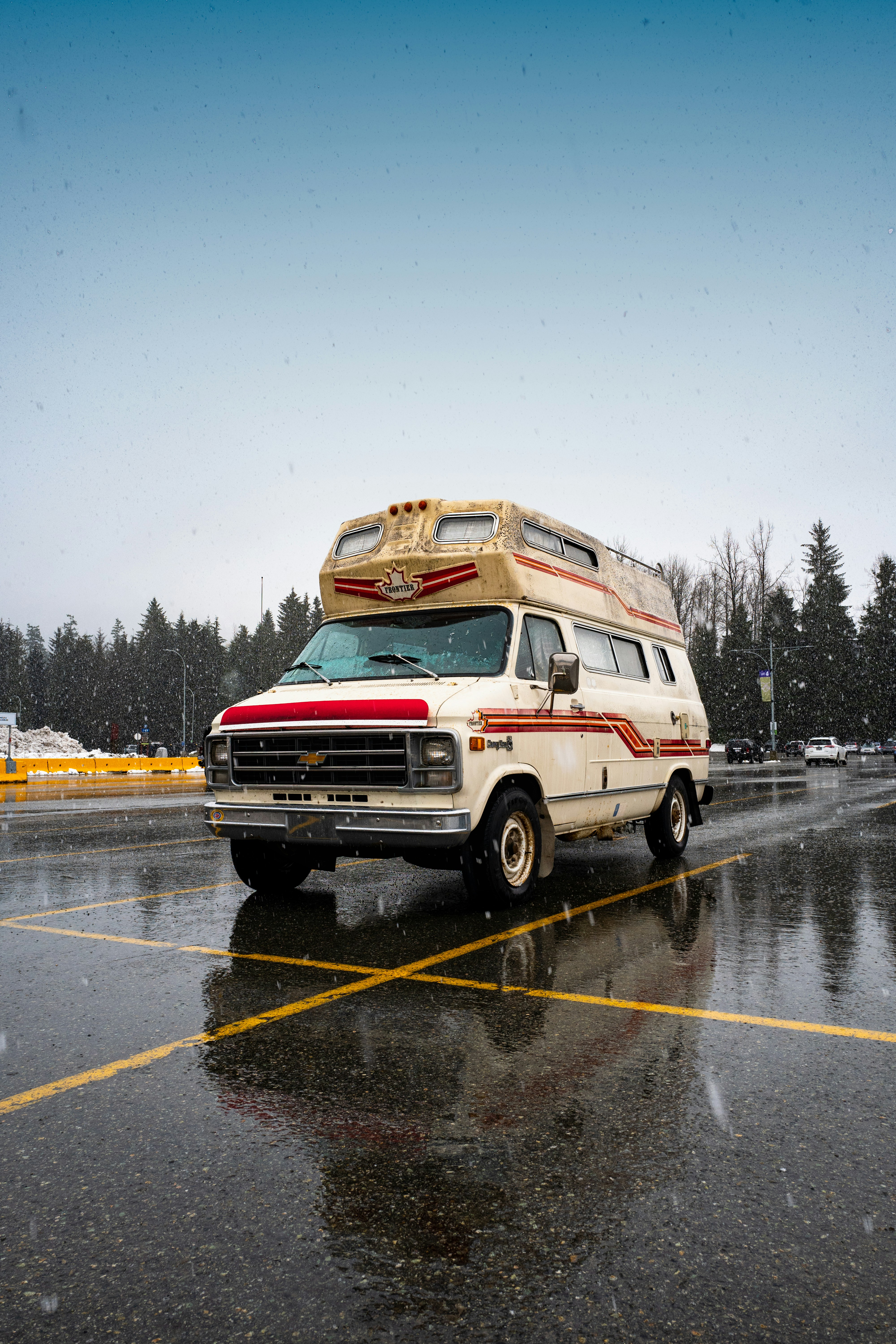 vintage van wallpaper, wallpaper, Scooby Doo Mystery Machine: A Colorful History 6