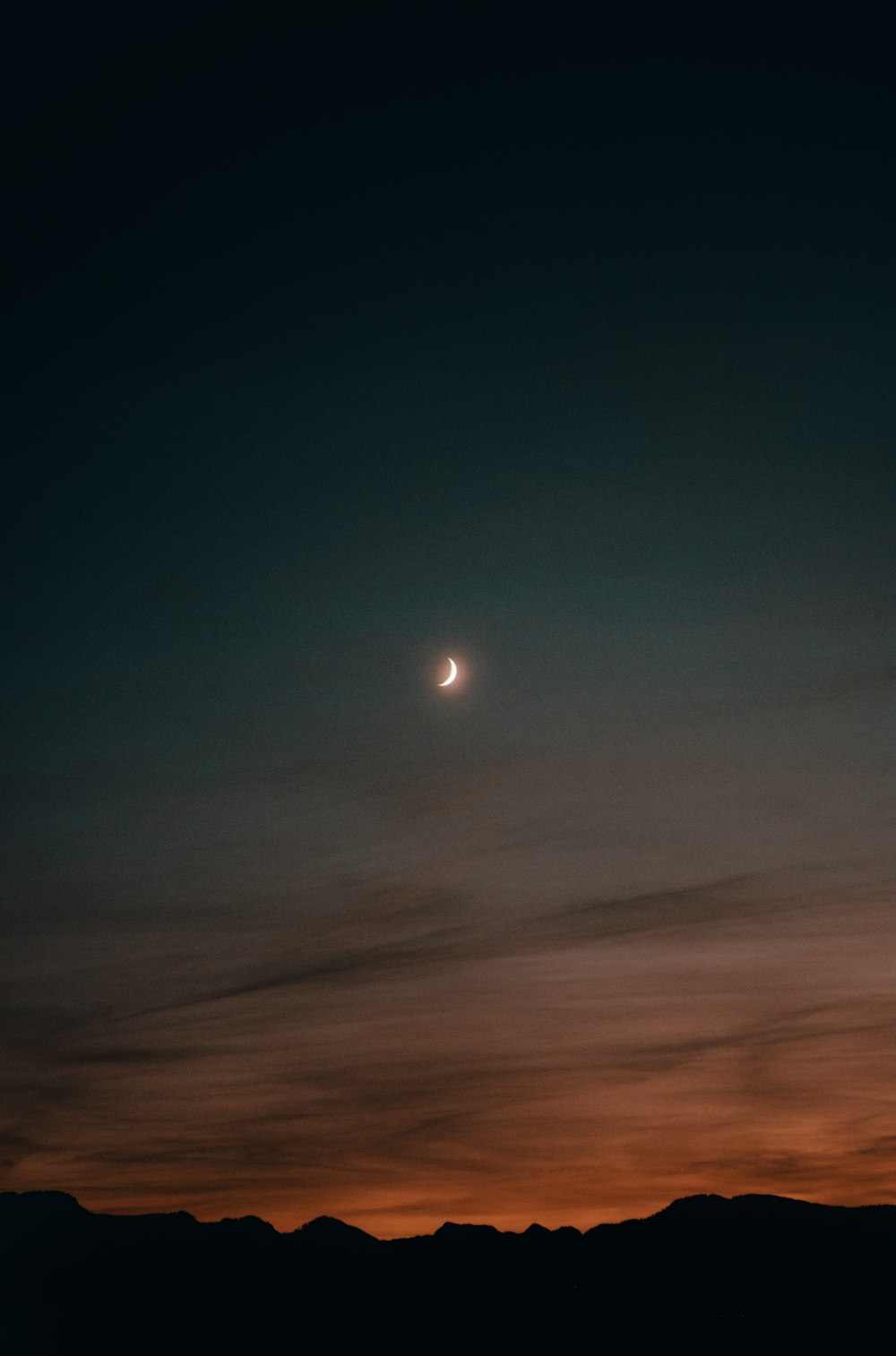 Sonne am Himmel während der Nacht