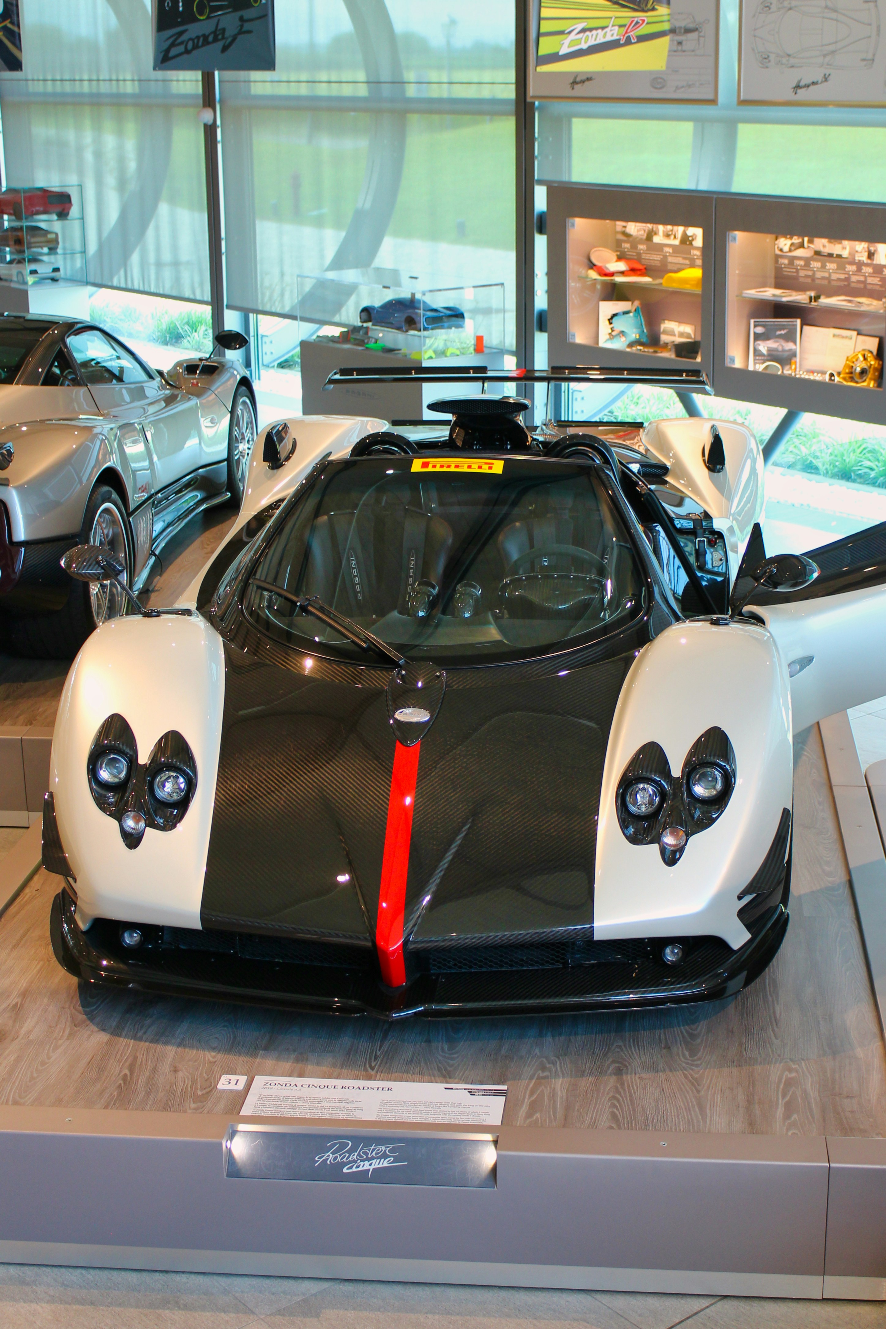 10 Merek Mobil Sport Mewah Paling Ngetop 2025
