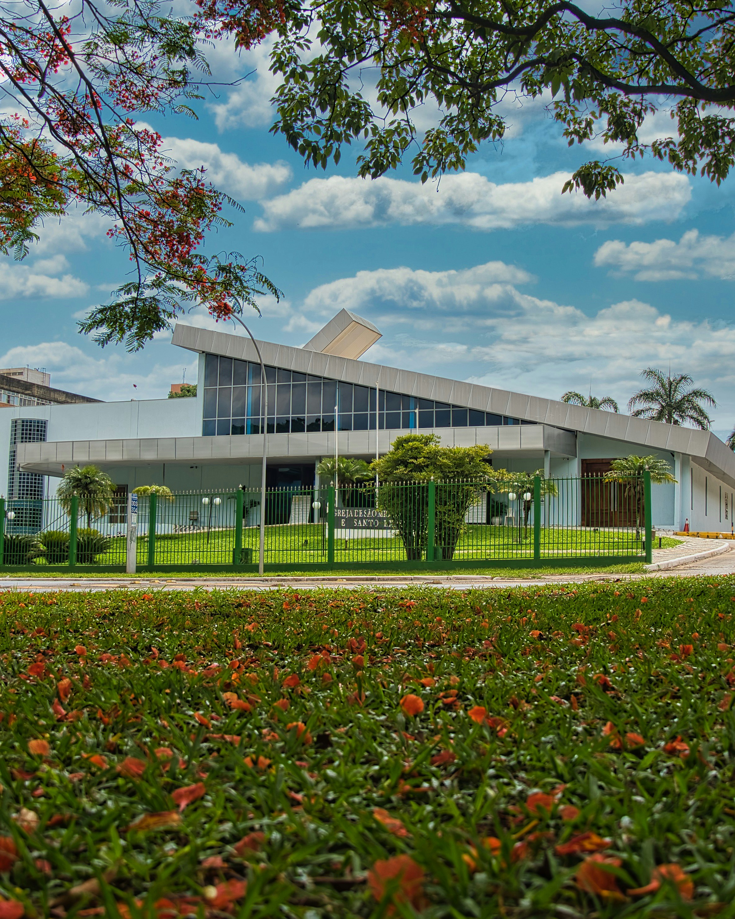 Photo by henryblonde