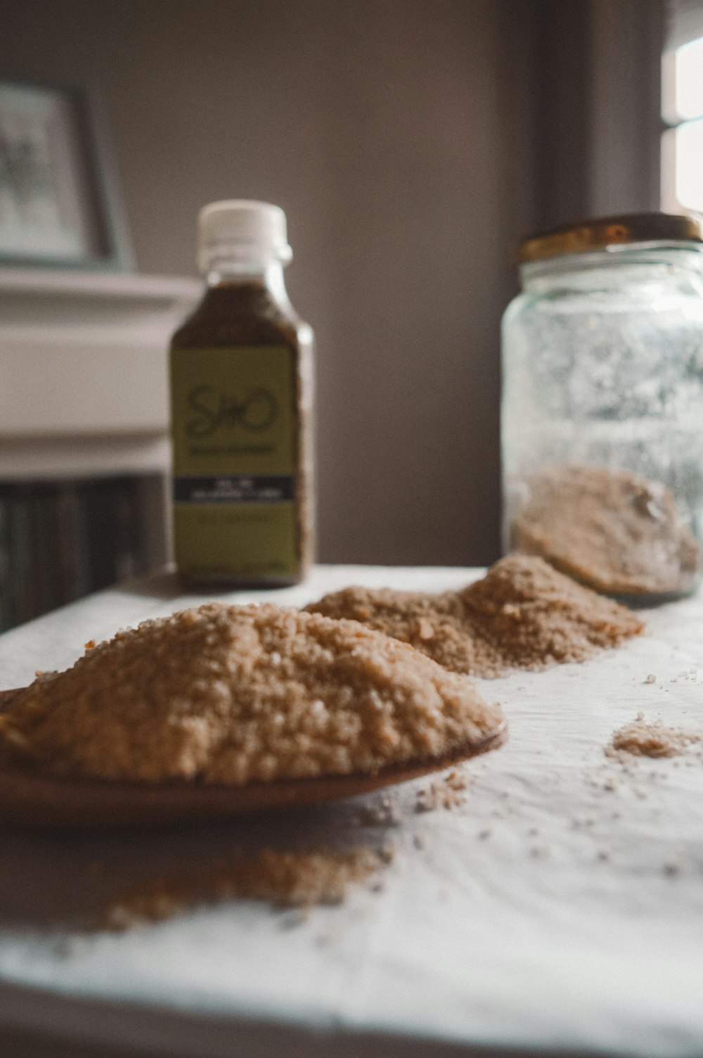 tesco garlic powder on white table