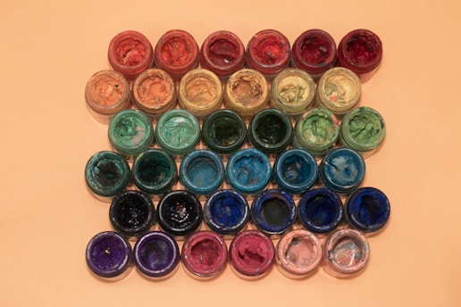 blue red green and pink round accessories