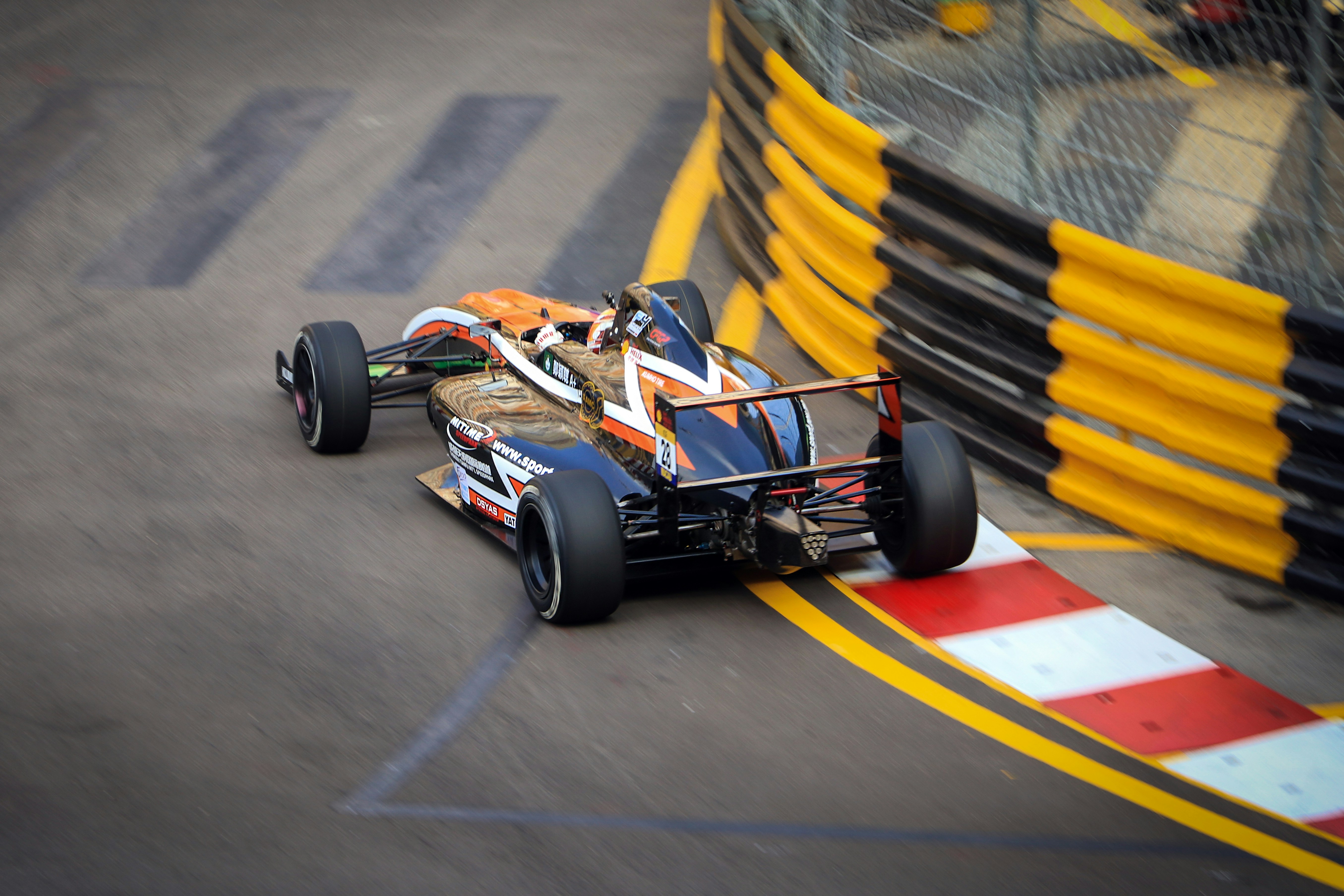 7 Useful Tools for Tracking Web Performance