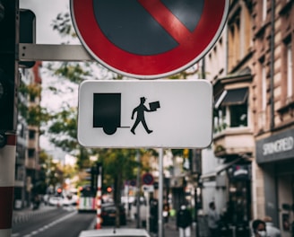 red and white stop sign