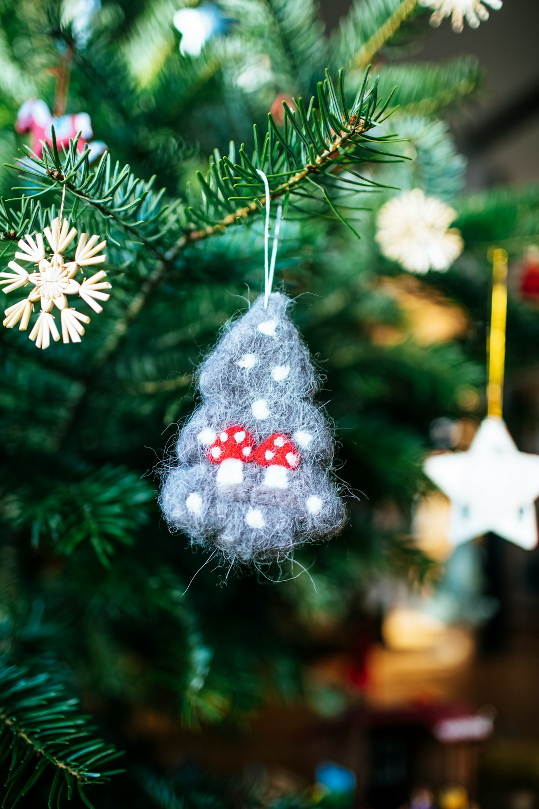 gray and white snowflake ornament